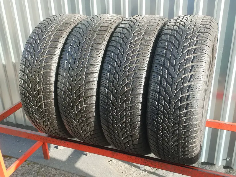 Комплект б/у шин 185/65 R15 Nokian WR Snowproof