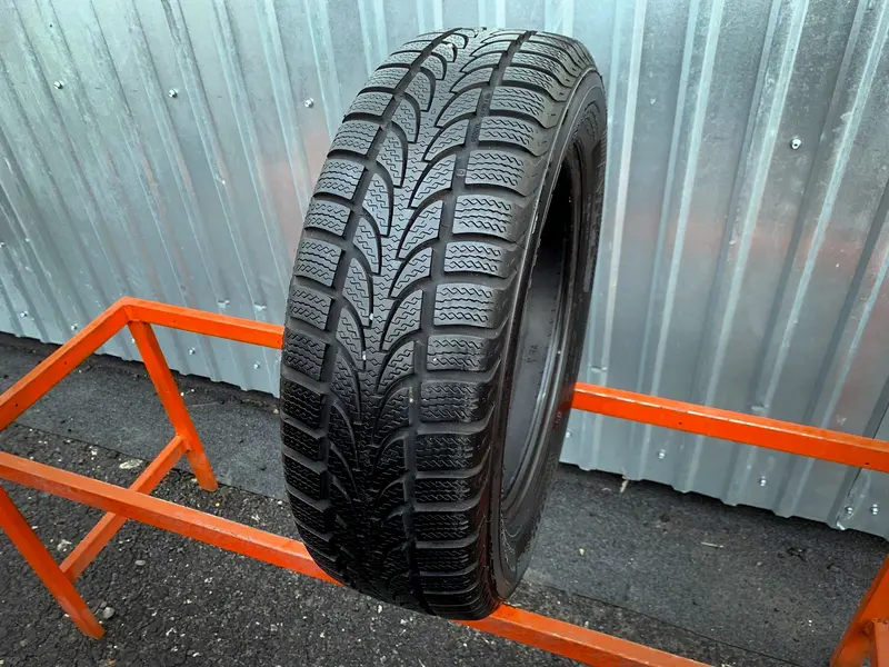 Б/у шина 185/65 R15 Nokian W+