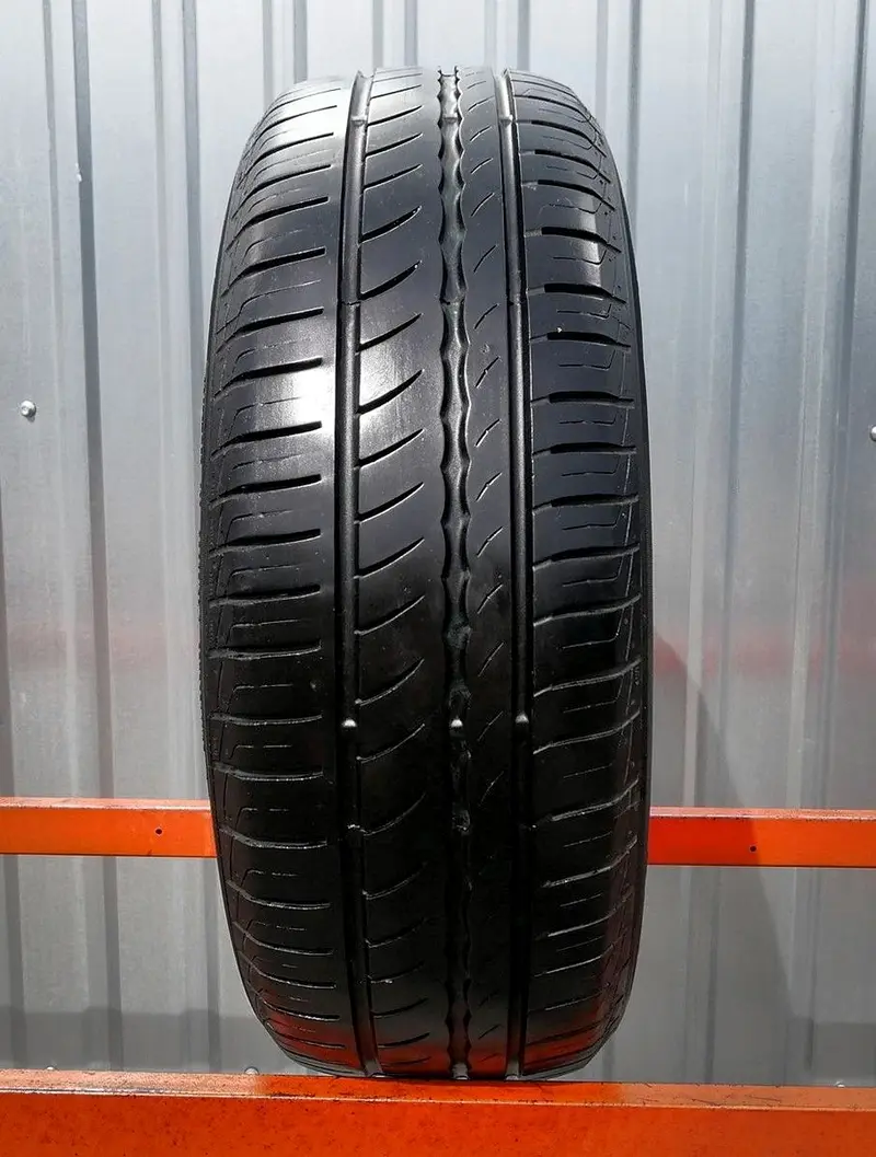 Б/у шина 185/65 R15 Pirelli P 1 Cinturato, фото 1