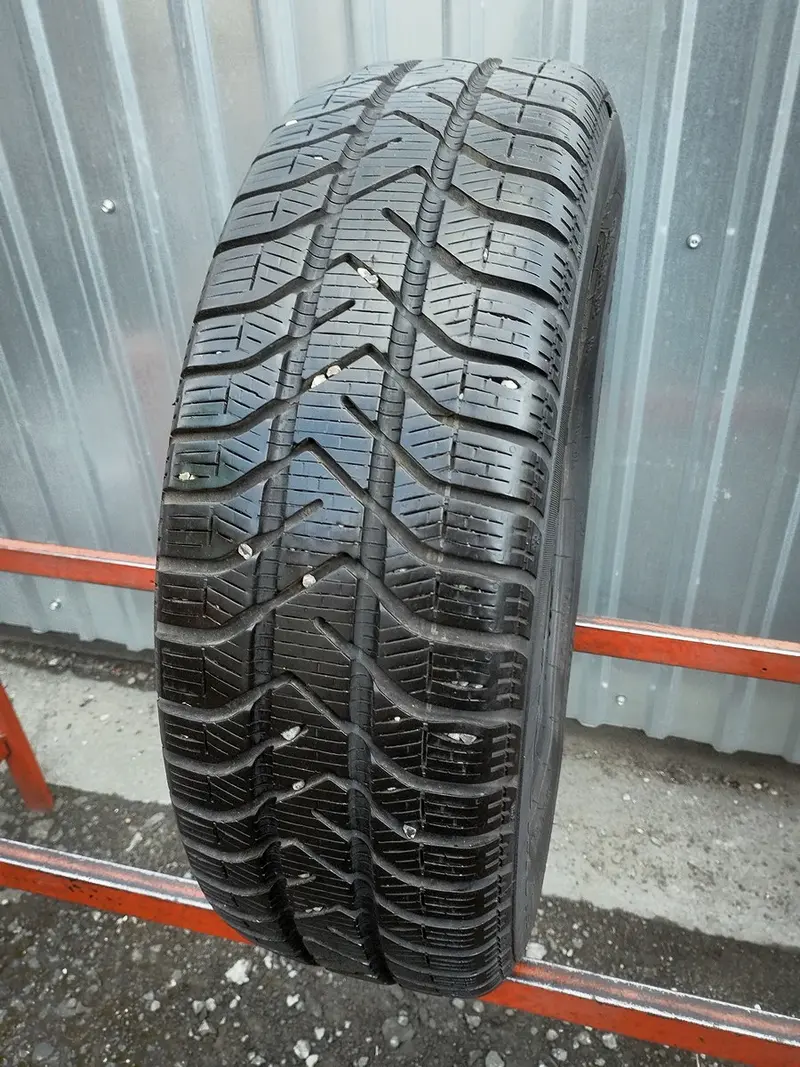 Б/у шина 185/65 R15 Pirelli Winter 190 Snowcontrol 2