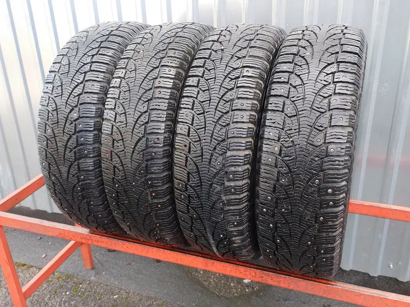Комплект б/у шин 185/65 R15 Pirelli Winter Carving EDGE