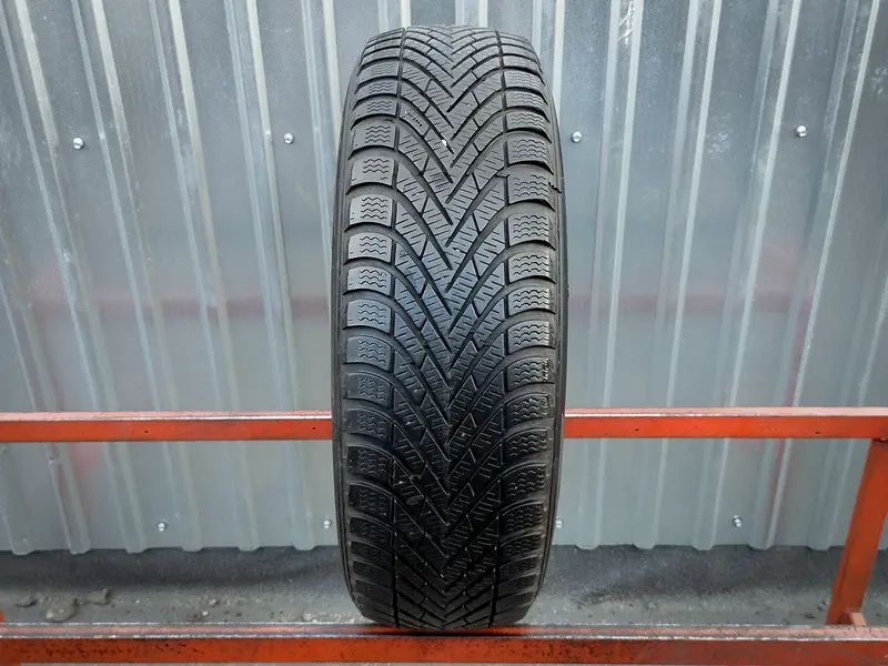 Б/у шина 185/65 R15 Pirelli Winter Cinturato