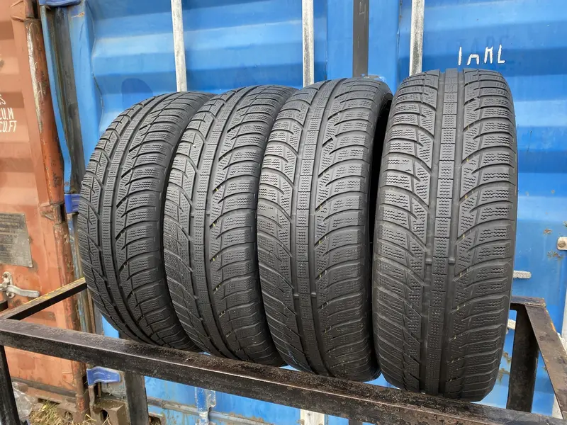 Комплект б/у шин 185/65 R15 Toyo Snowprox S943