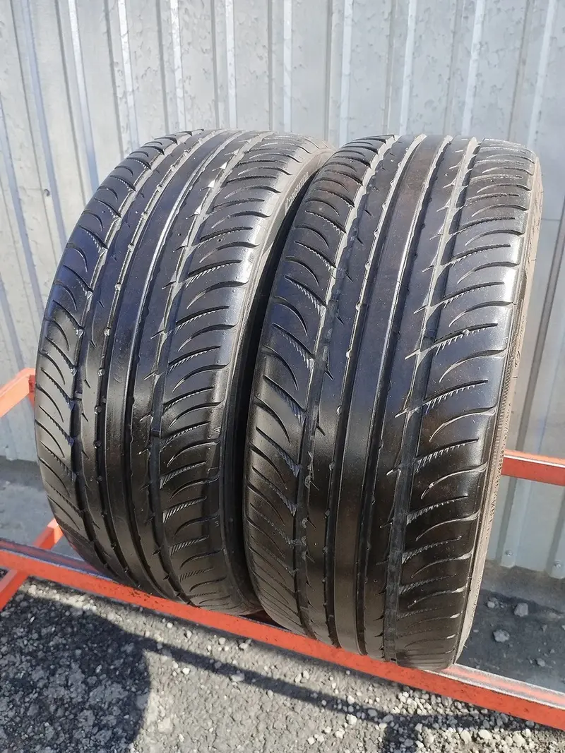 Пара б/у шин 195/40 R17 Kumho Ecsta SPT KU31