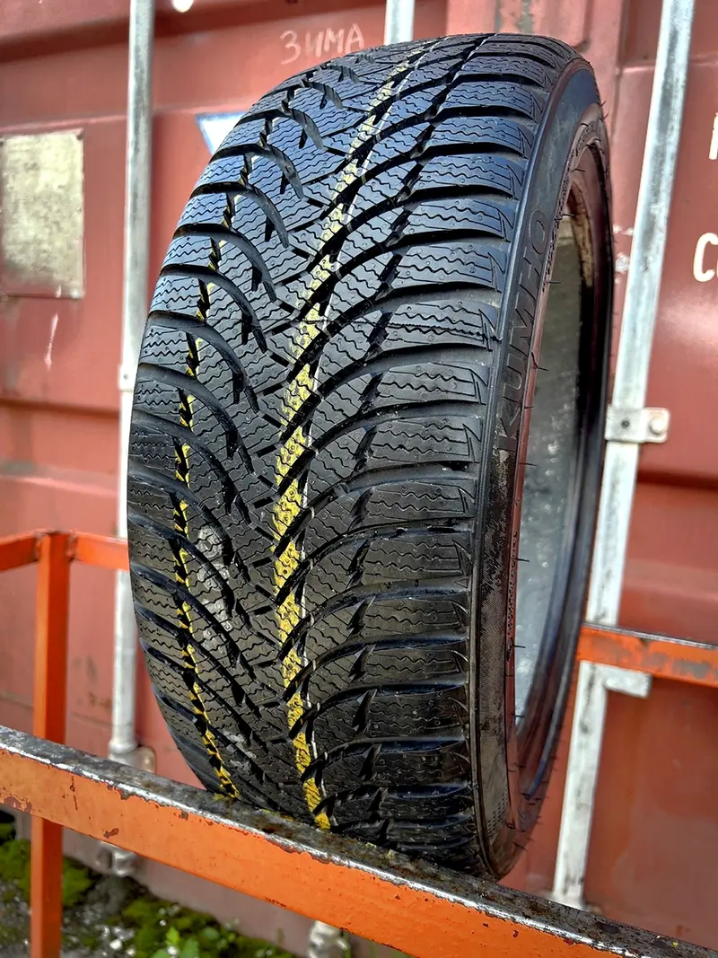 Б/у шина 195/45 R16 Kumho Winter Craft WP51