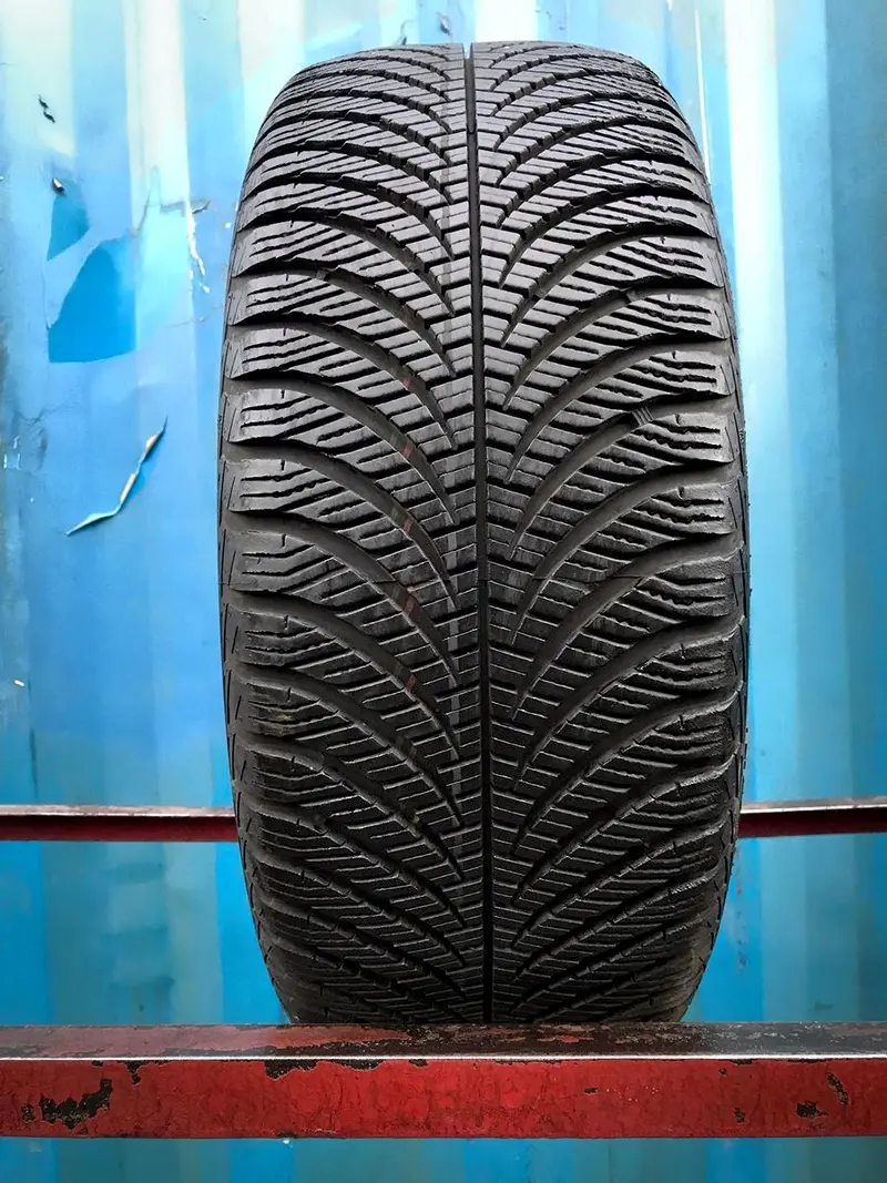 Б/у шина 195/50 R15 Goodyear Vector 4Seasons Gen-2