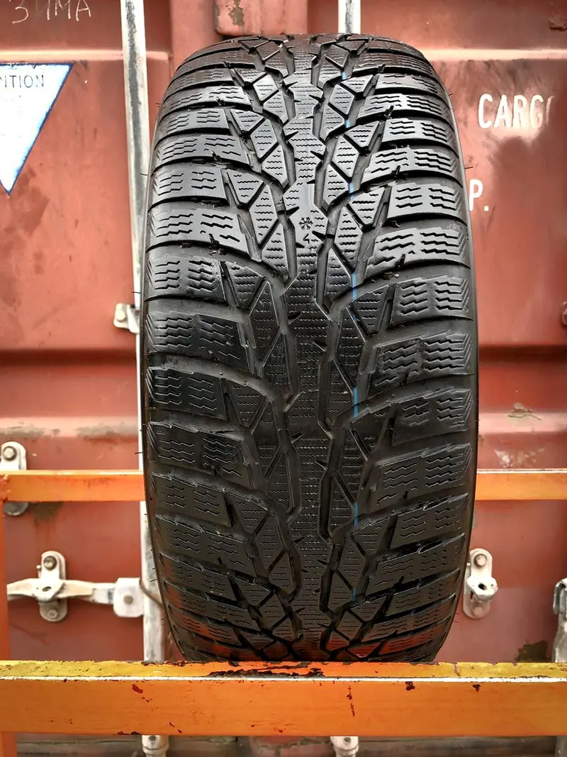 Б/у шина 195/50 R15 Nokian WR D4