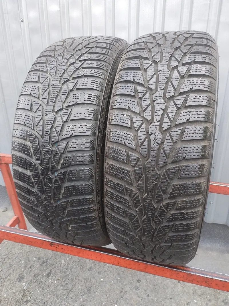 Пара б/у шин 195/50 R15 Nokian WR D4