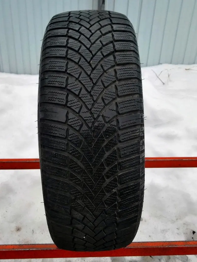 Б/у шина 195/50 R16 Bridgestone Blizzak LM-005