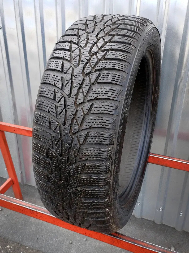 Б/у шина 195/50 R16 Nokian WR D4