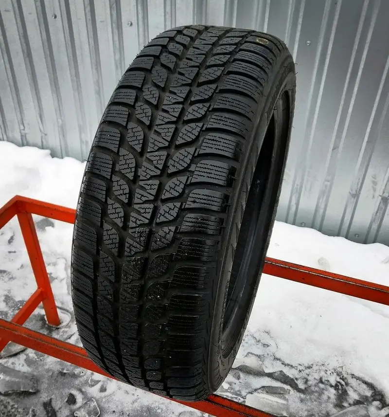 Б/у шина 195/55 R15 Bridgestone Blizzak LM25