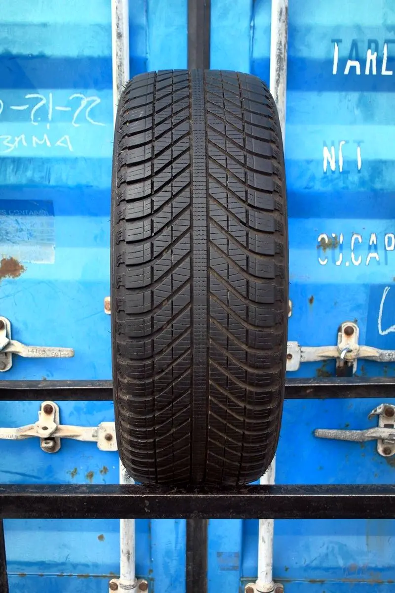 Б/у шина 195/55 R15 Goodyear Vector 4Seasons
