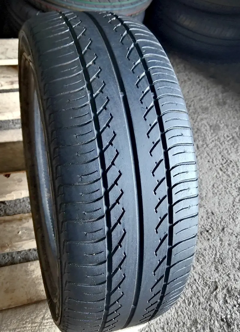Б/у шина 195/55 R15 Hankook Optimo K406, фото 1