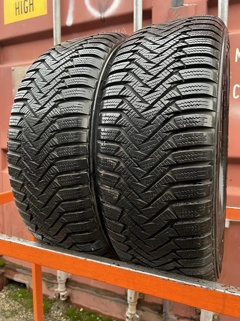 Пара б/у шин 195/55 R15 Laufenn I Fit LW31