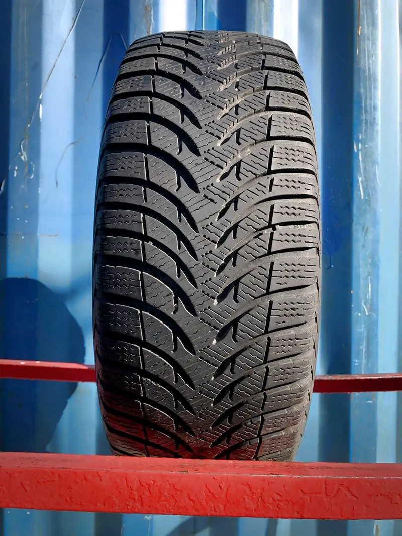 Б/у шина 195/55 R15 Michelin Alpin A4