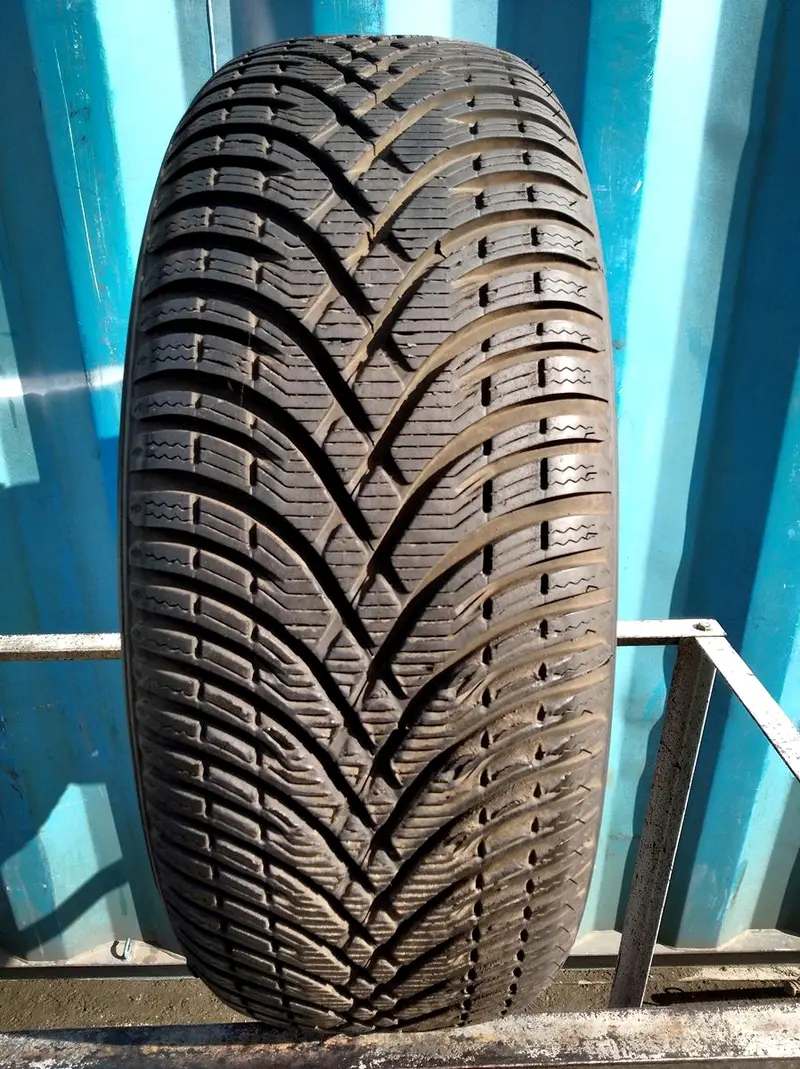 Б/у шина 195/55 R16 BFGoodrich G-Force Winter 2