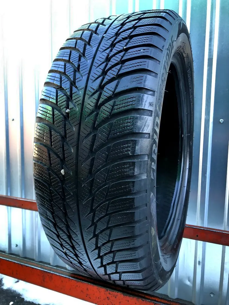 Б/у шина 195/55 R16 Bridgestone Blizzak LM-001