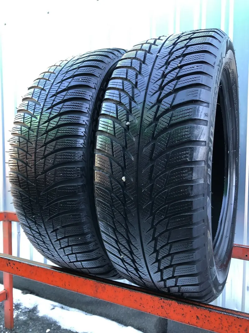Пара б/у шин 195/55 R16 Bridgestone Blizzak LM-001