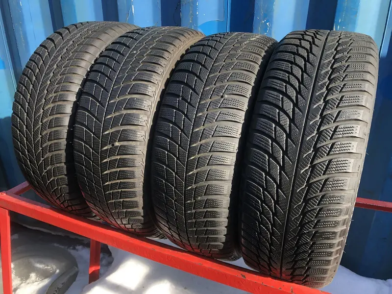 Комплект б/у шин 195/55 R16 Bridgestone Blizzak LM-001