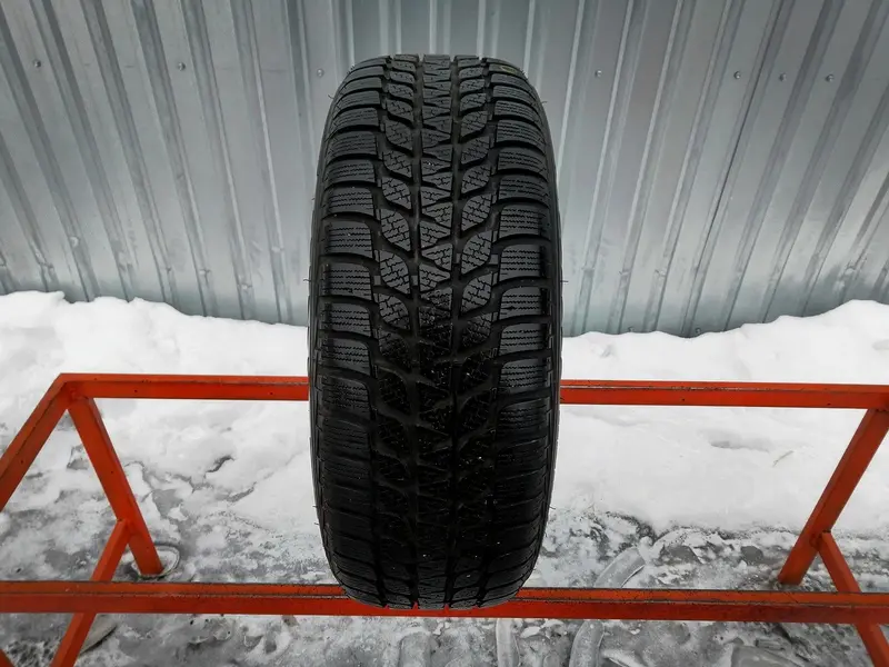 Б/у шина 195/55 R16 Bridgestone Blizzak LM25