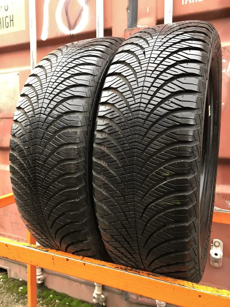 Пара б/у шин 195/55 R16 Goodyear Vector 4Seasons Gen-2, фото 1