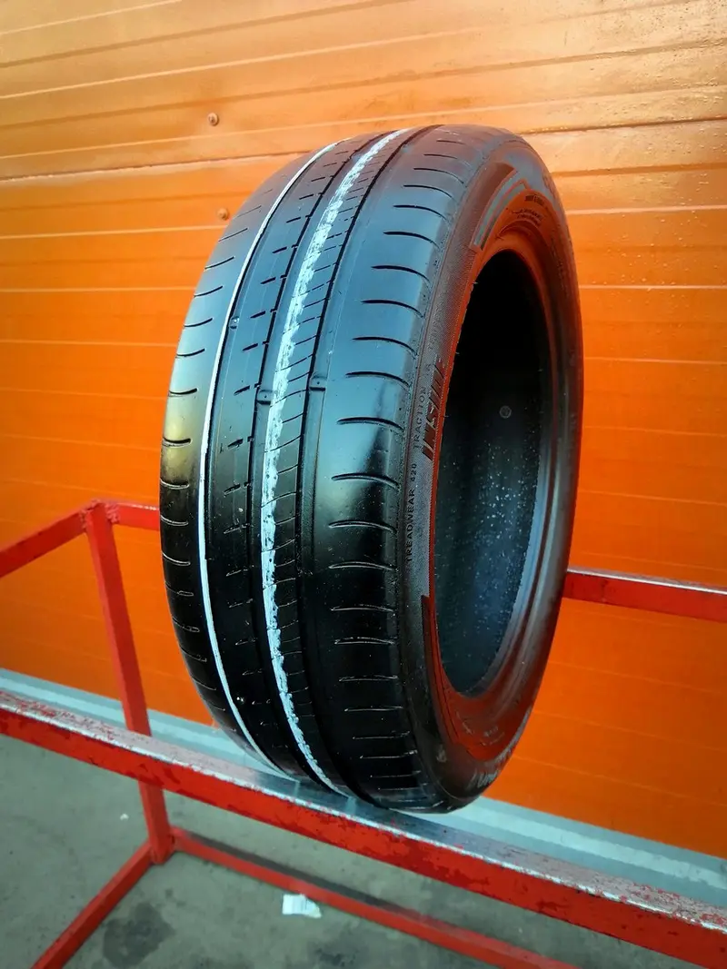Б/у шина 195/55 R16 Kumho Ecowing ES01 KH27