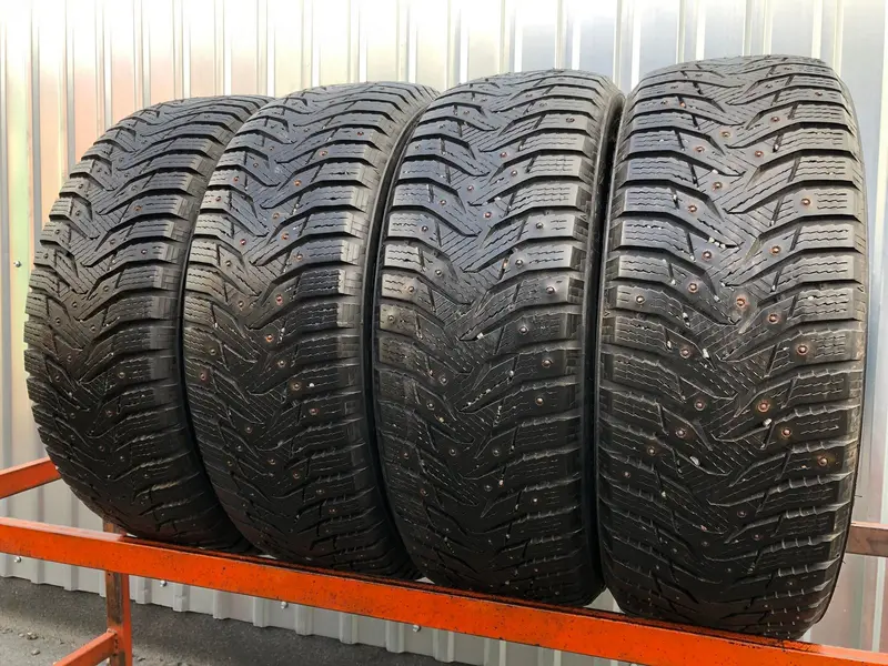 Комплект б/у шин 195/55 R16 Kumho WinterCraft Ice WI31