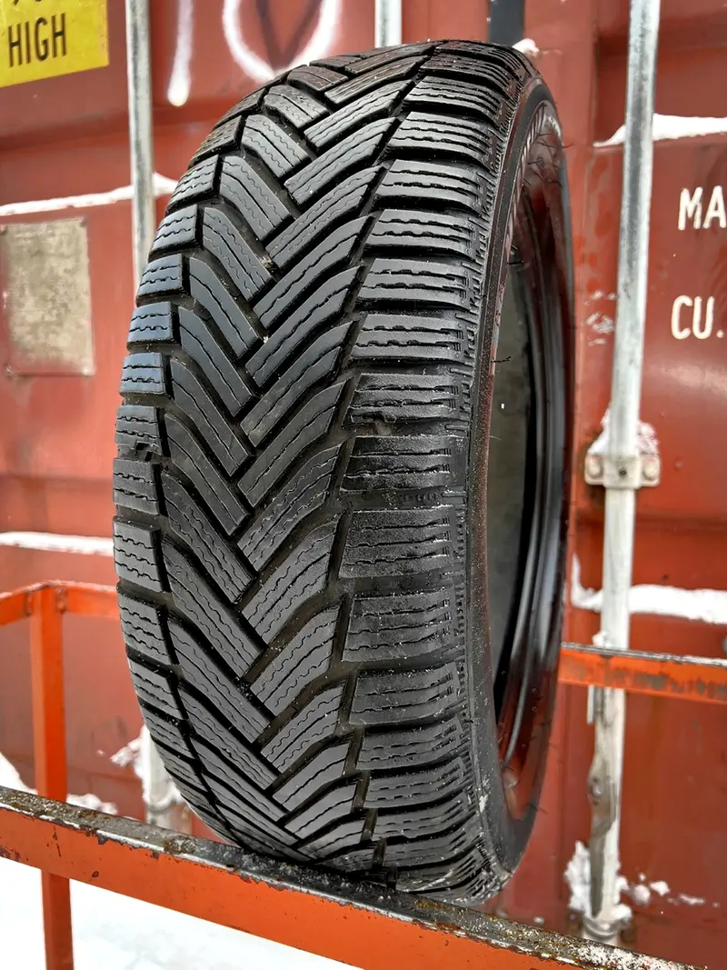 Б/у шина 195/55 R16 Michelin Alpin 6, фото 1
