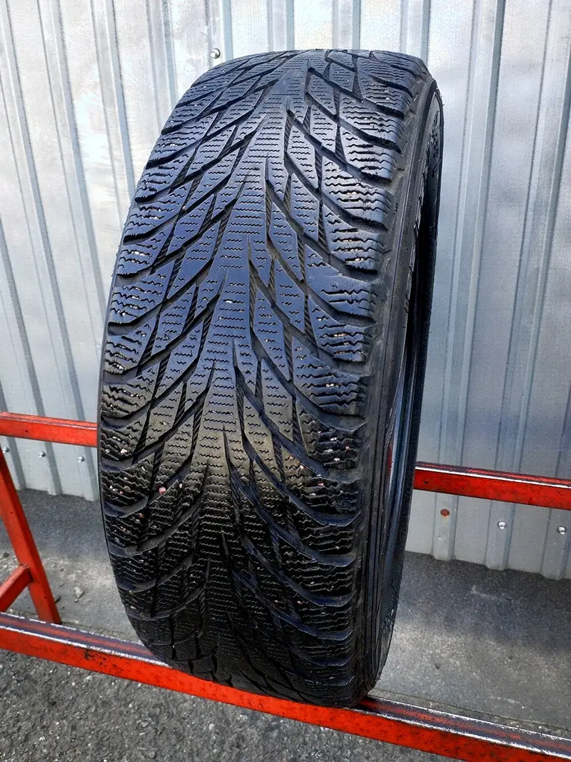 Б/у шина 195/55 R16 Nokian Hakkapeliitta R2 RunFlat