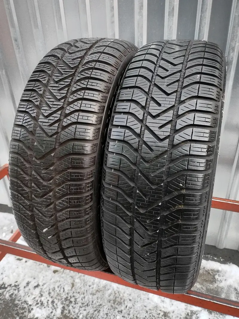 Пара б/у шин 195/55 R16 Pirelli Winter 210 Snowcontrol 3 RunFlat