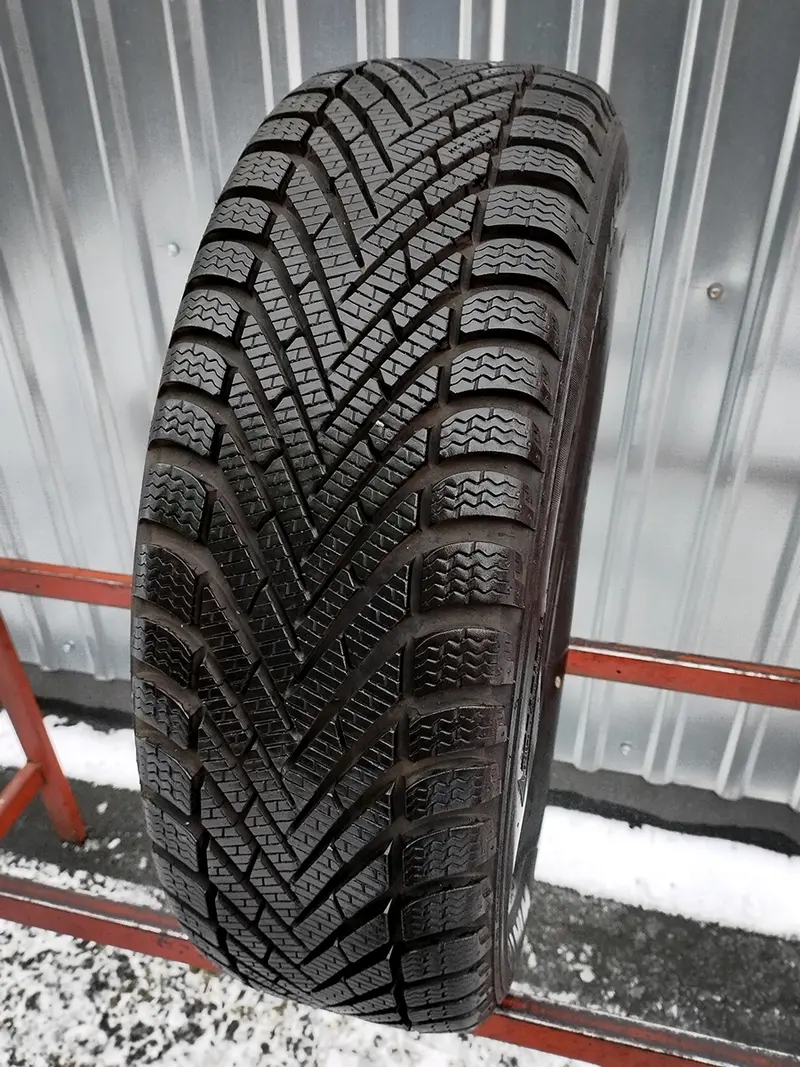 Б/у шина 195/55 R16 Pirelli Winter Cinturato