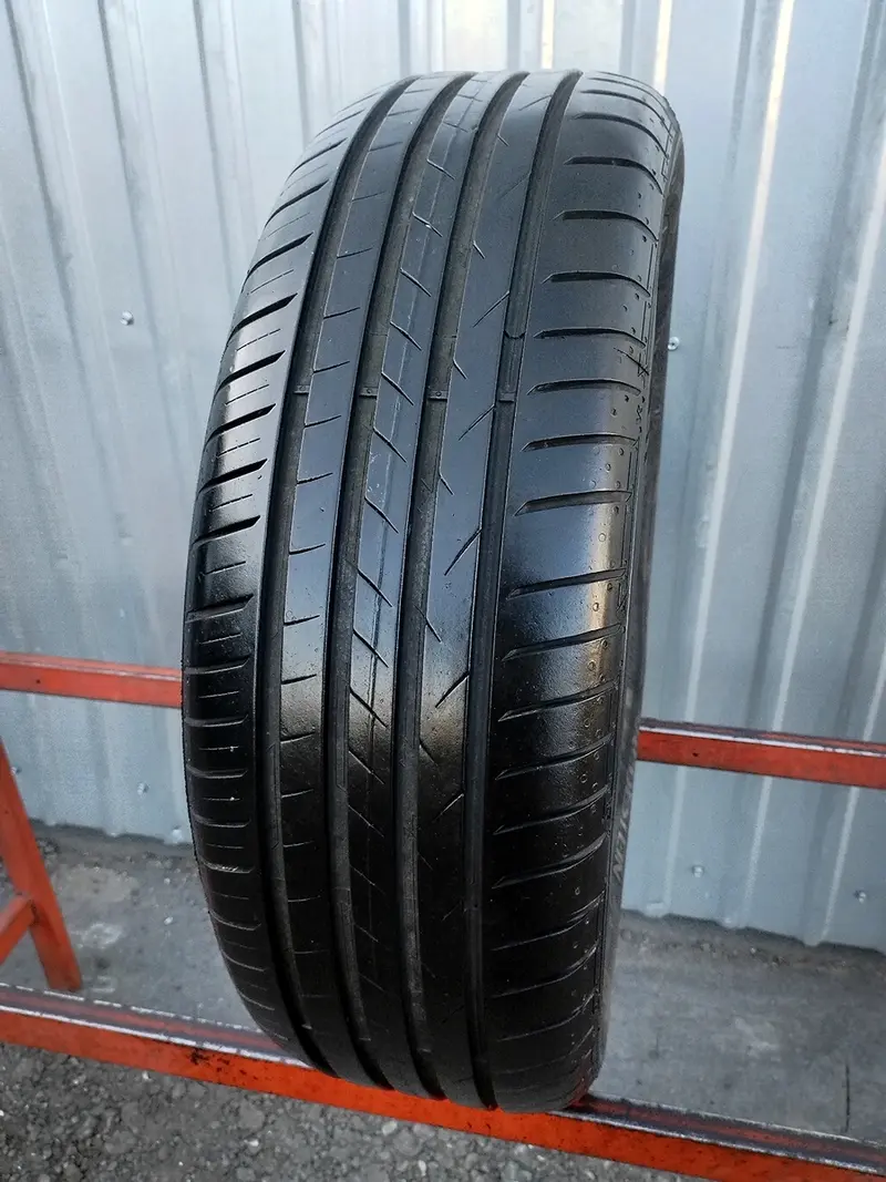 Б/у шина 195/55 R16 Vredestein Ultrac