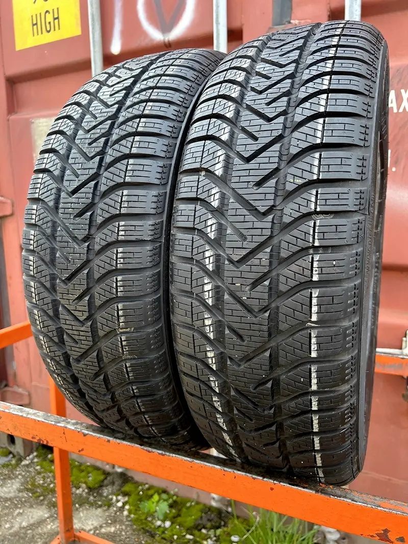 Пара б/у шин 195/55 R17 Pirelli Winter 210 Snowcontrol 3