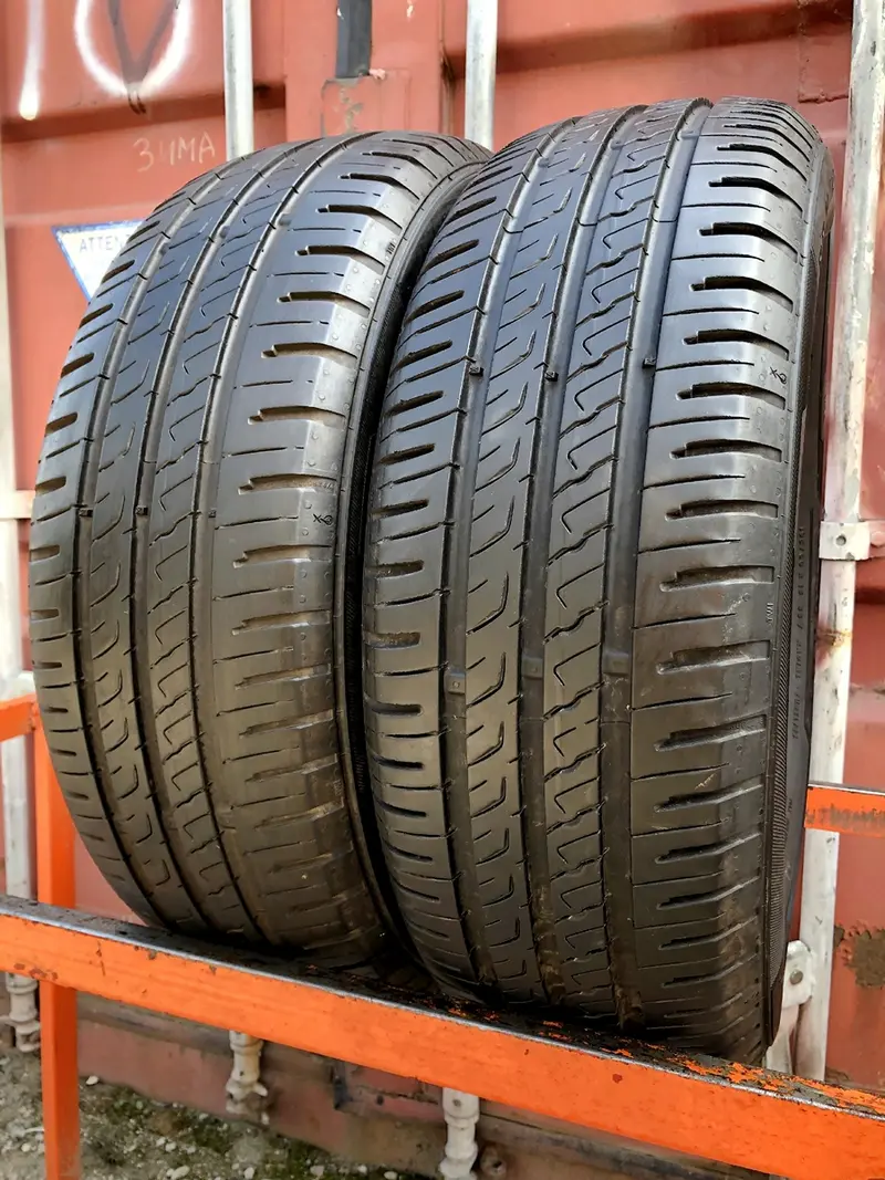Пара б/у шин 195/60 R15 Barum Bravuris 5HM