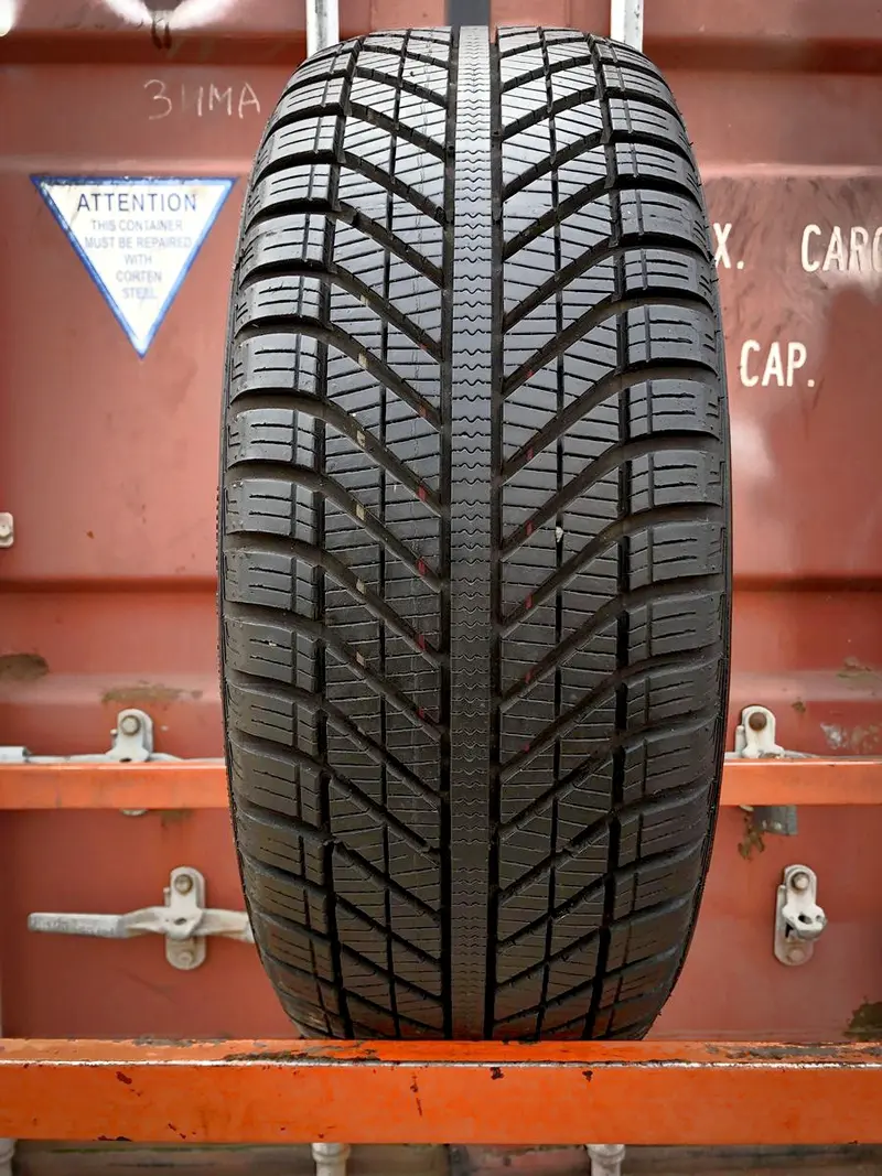 Б/у шина 195/60 R15 Goodyear Vector 4Seasons, фото 1