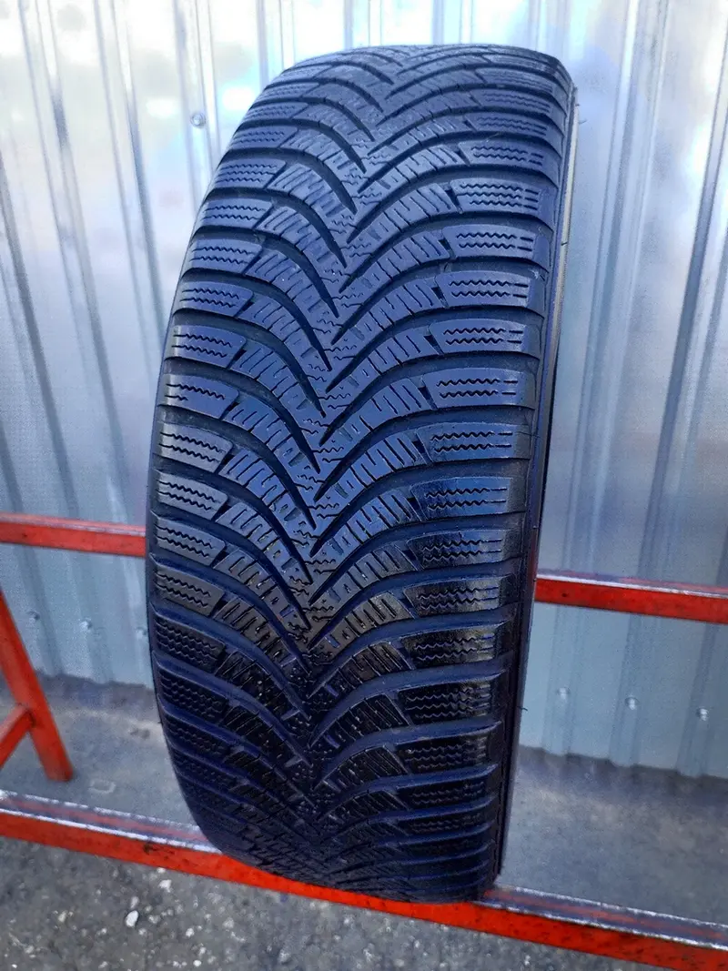 Б/у шина 195/60 R15 Hankook Winter I*cept RS2 W452