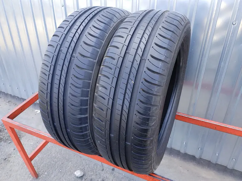 Пара б/у шин 195/60 R15 Kumho Ecowing KH19