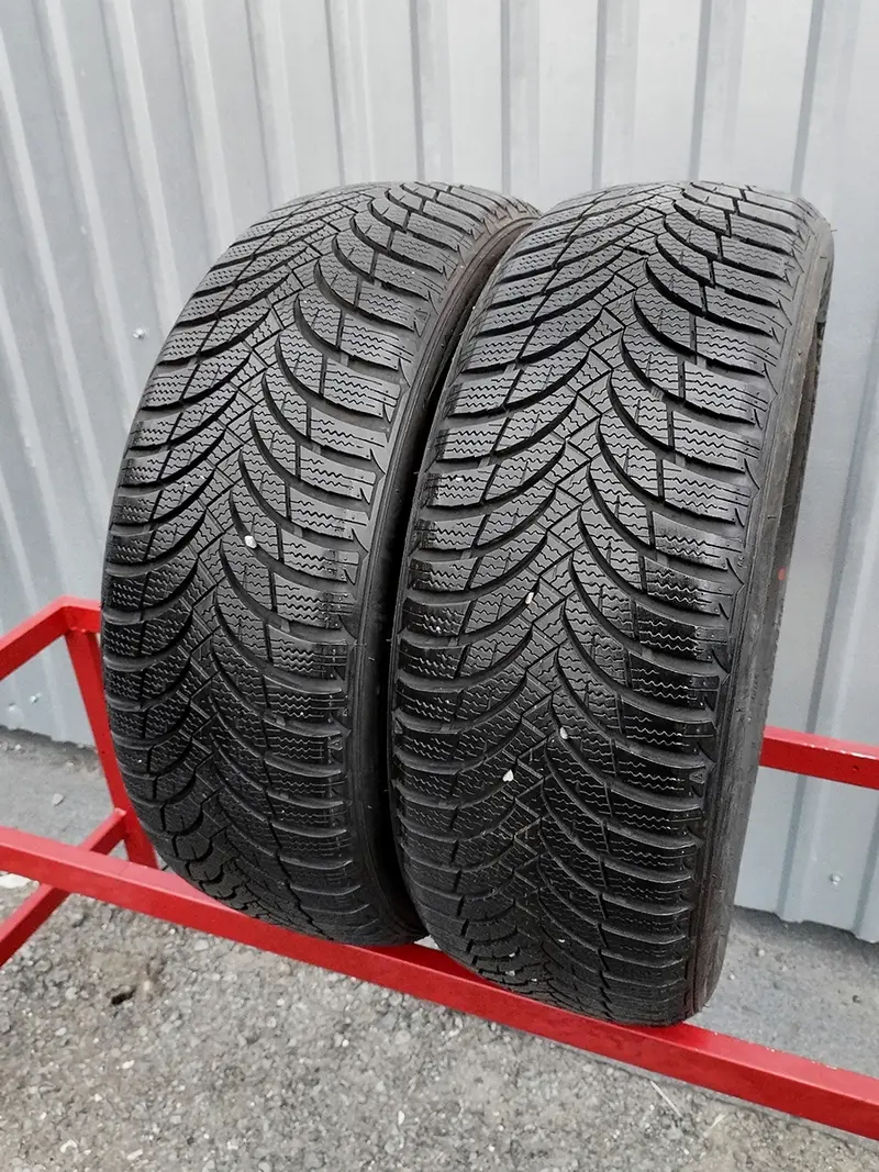Пара б/у шин 195/60 R15 Nexen Winguard Snow G WH2