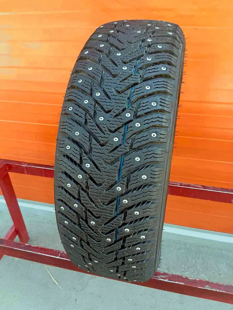 Б/у шина 195/60 R15 Nokian Nordman 8