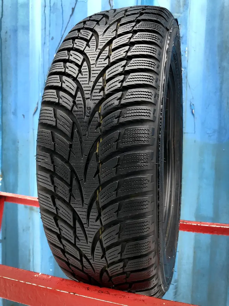 Б/у шина 195/60 R15 Nokian WR D3