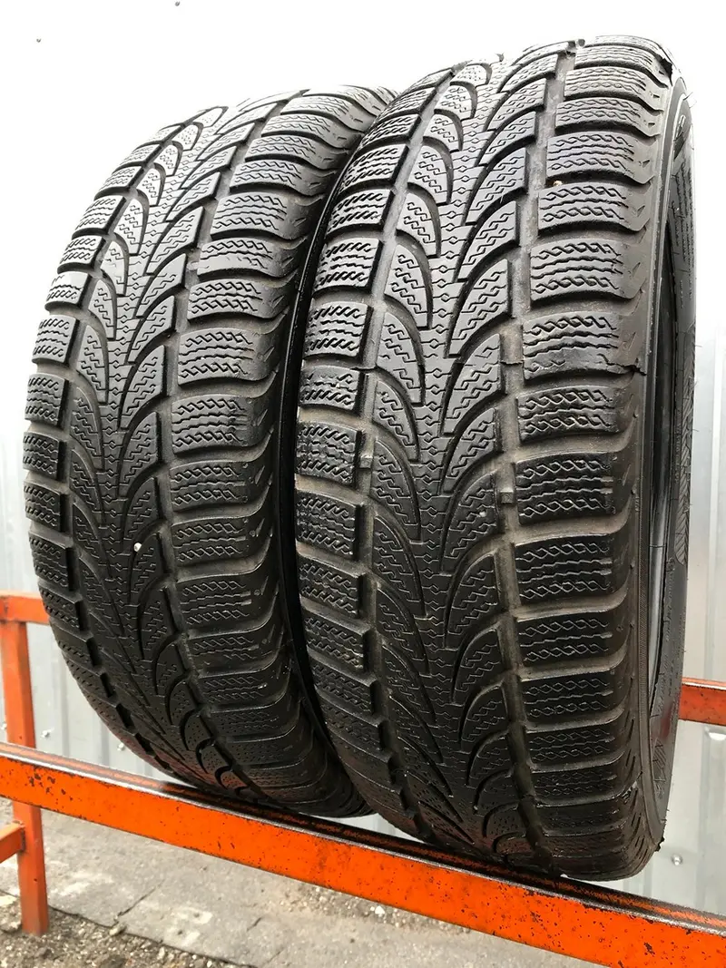 Пара б/у шин 195/60 R15 Nokian W+