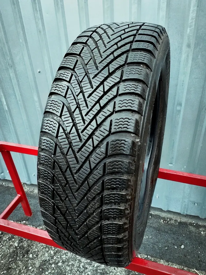 Б/у шина 195/60 R15 Pirelli Winter Cinturato