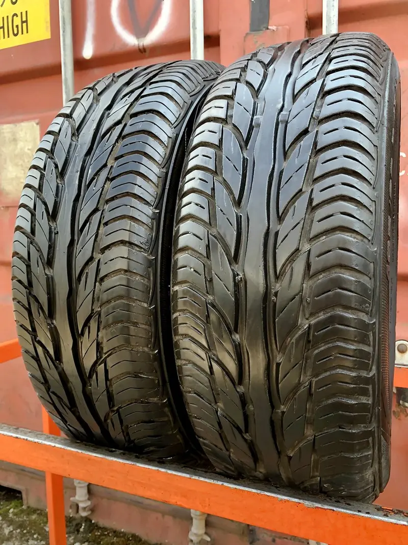 Пара б/у шин 195/60 R15 Uniroyal Rain Expert