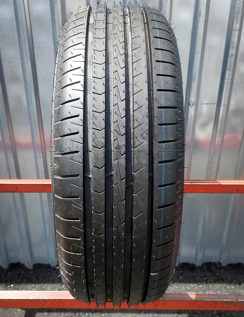 Б/у шина 195/60 R15 Vredestein Sportrac 5