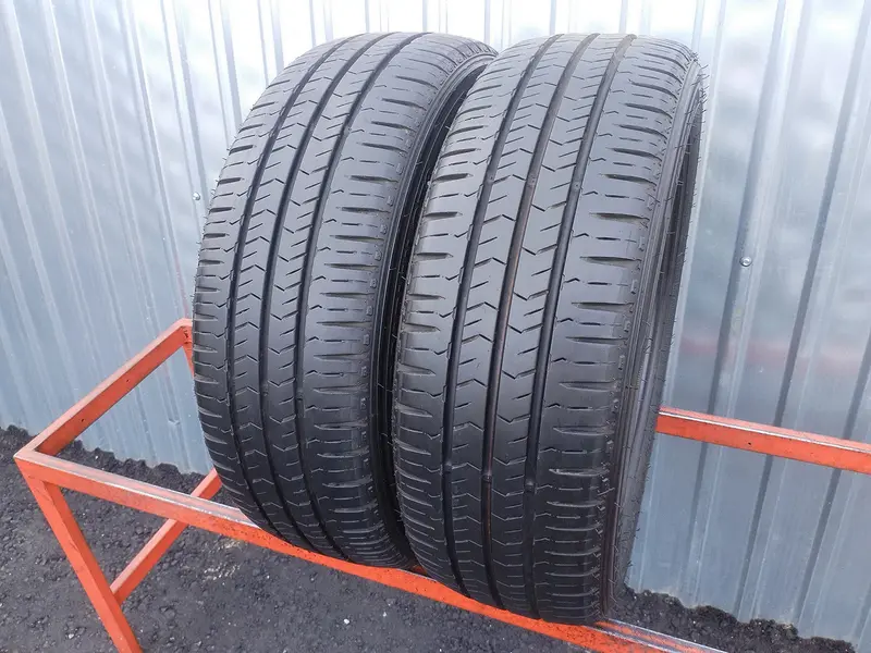 Пара б/у шин 195/60 R16C Nexen Roadian CT8