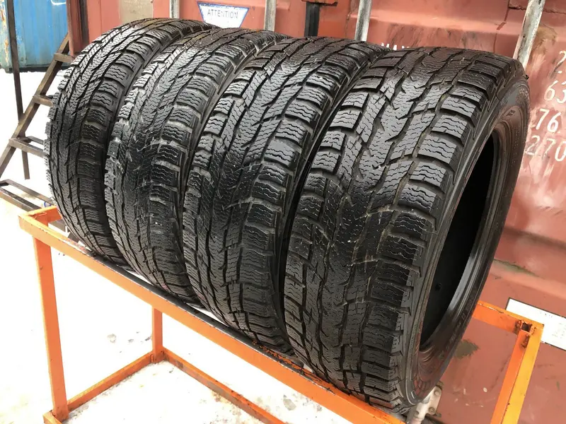 Комплект б/у шин 195/60 R16C Nokian WR C3