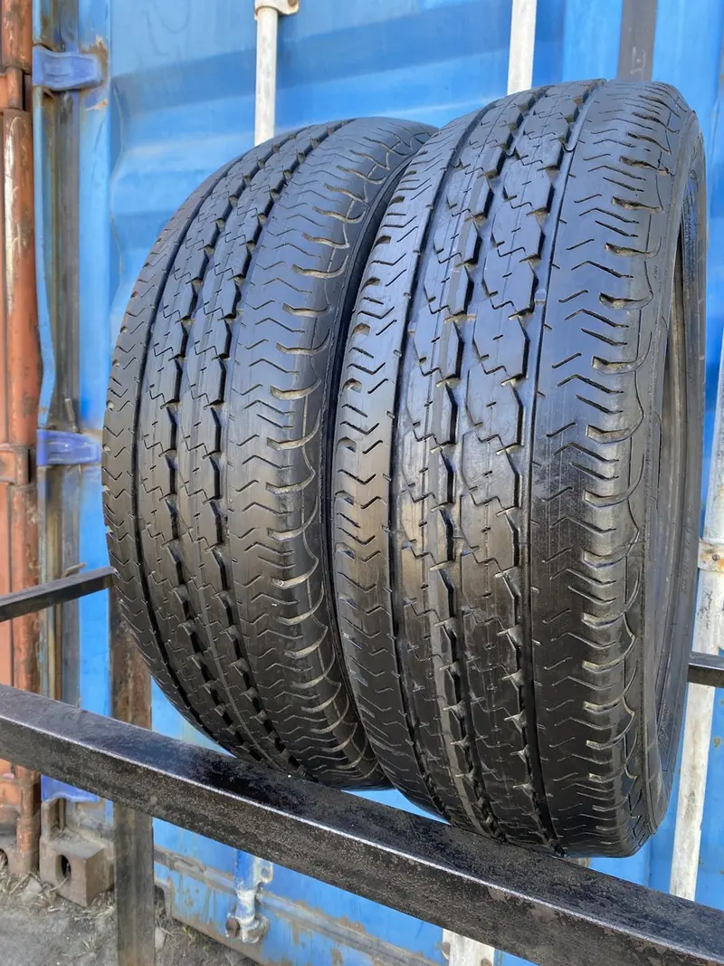 Пара б/у шин 195/60 R16C Pirelli Chrono 2