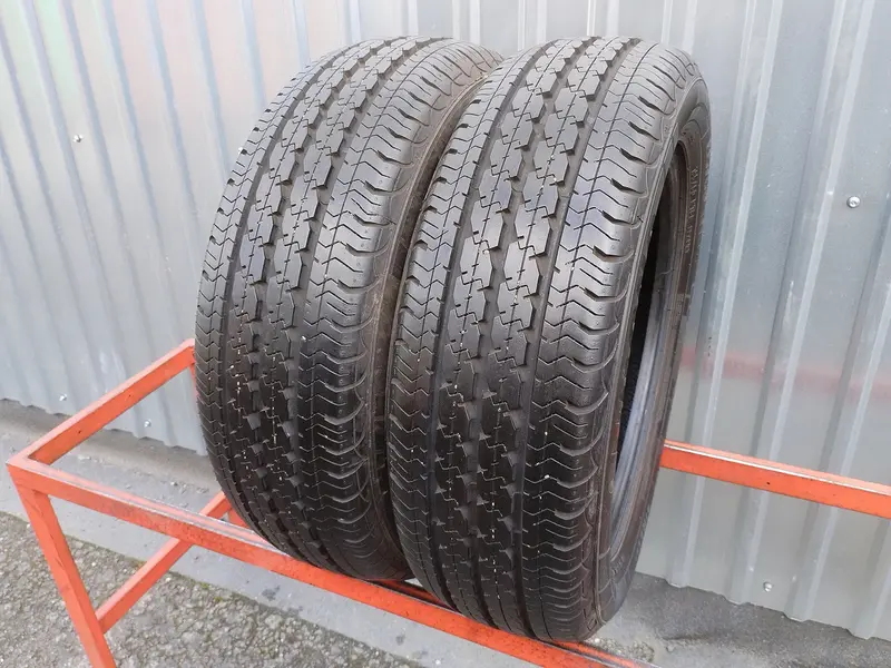 Пара б/у шин 195/60 R16C Pirelli Chrono 2