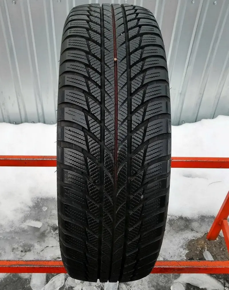 Б/у шина 195/65 R15 Bridgestone Blizzak LM-001