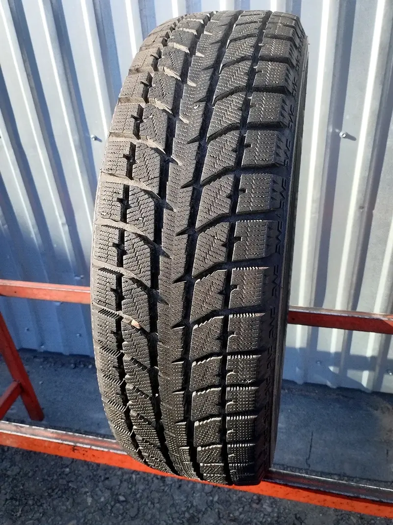 Б/у шина 195/65 R15 Bridgestone Blizzak WS-70